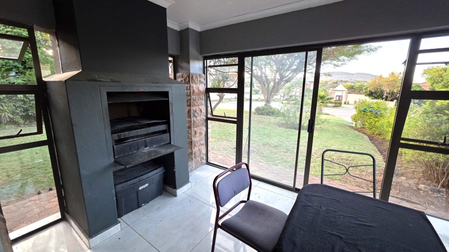 3 Bedroom Property for Sale in Meerhof North West